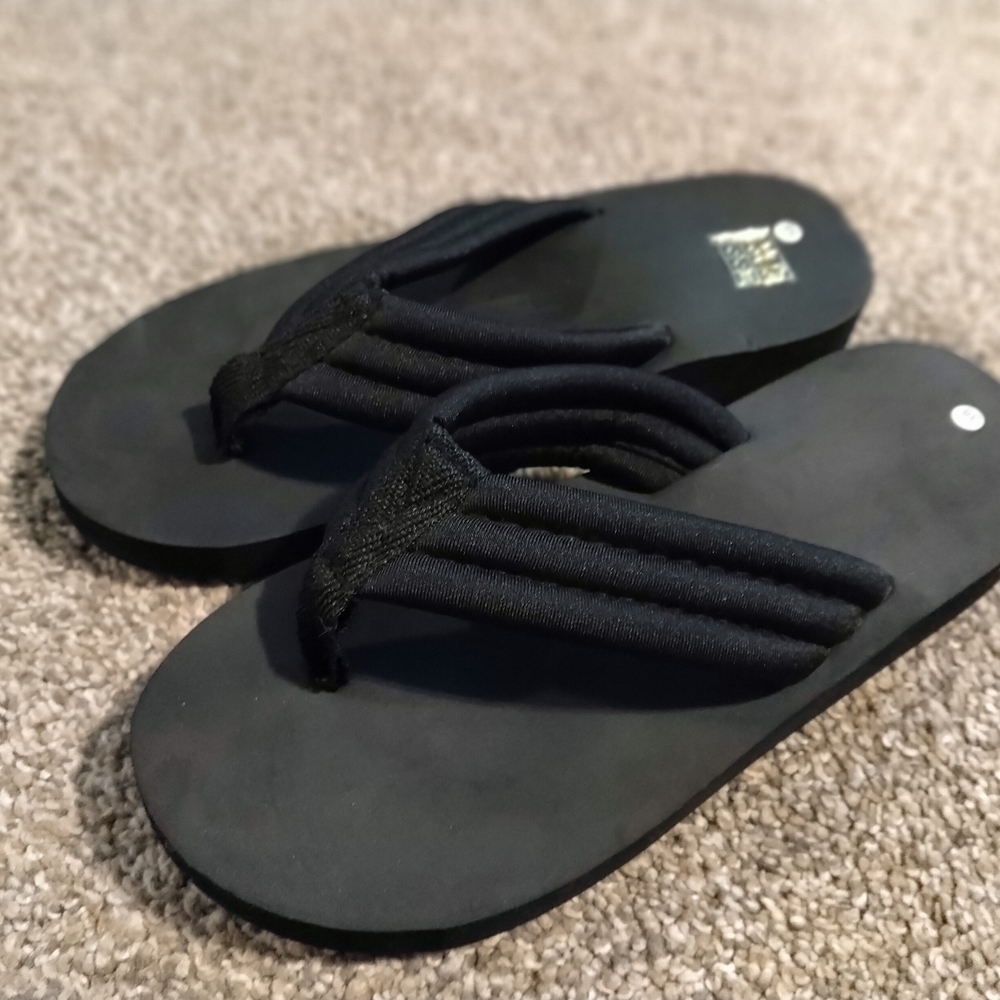 Stylish Black Flip Flops
